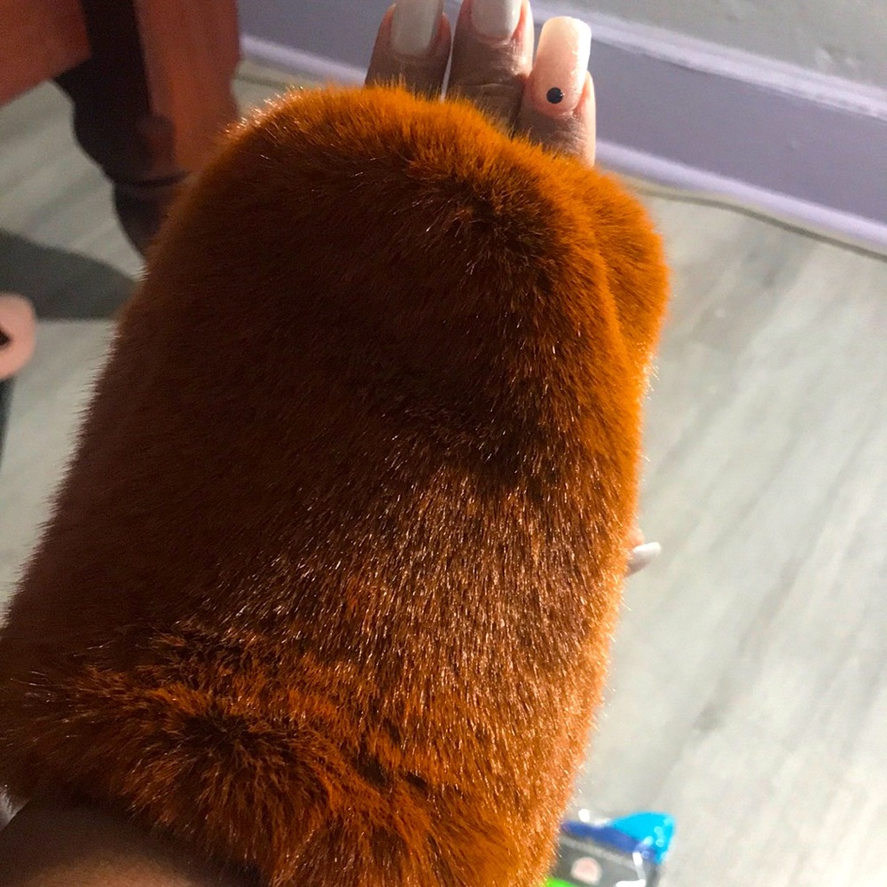 Seek Gloves